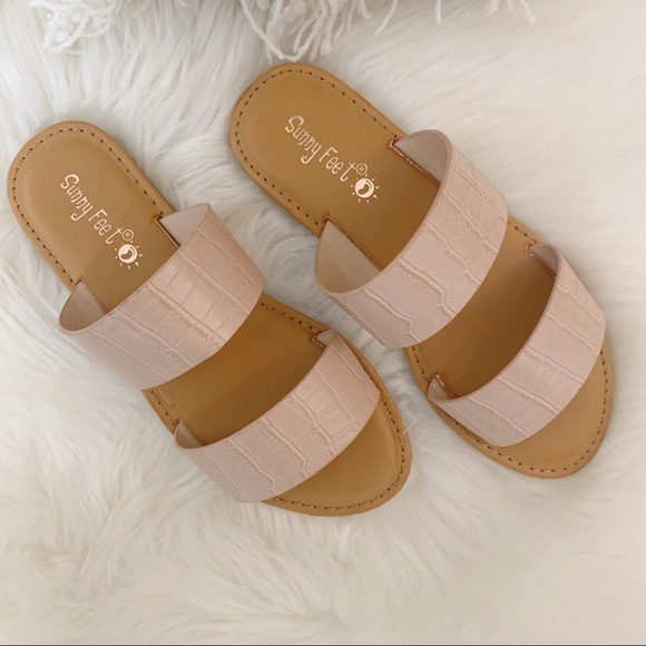 NEW Karlie Sandal- in Blush - Picture 3 of 5